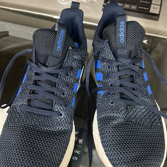 Adidas - Picture 4 of 5